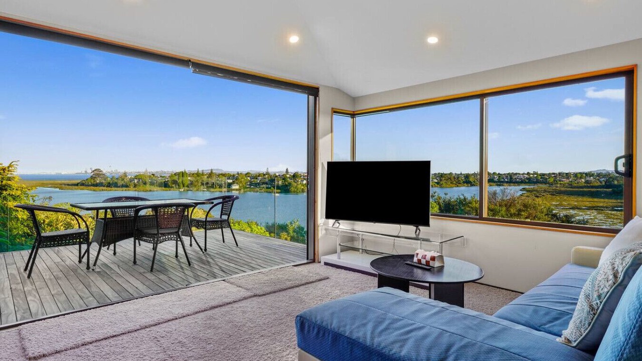 Photo of Livingroom in West Harbour