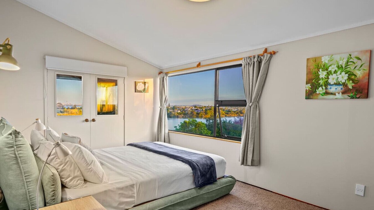 Photo of Bedroom in West Harbour