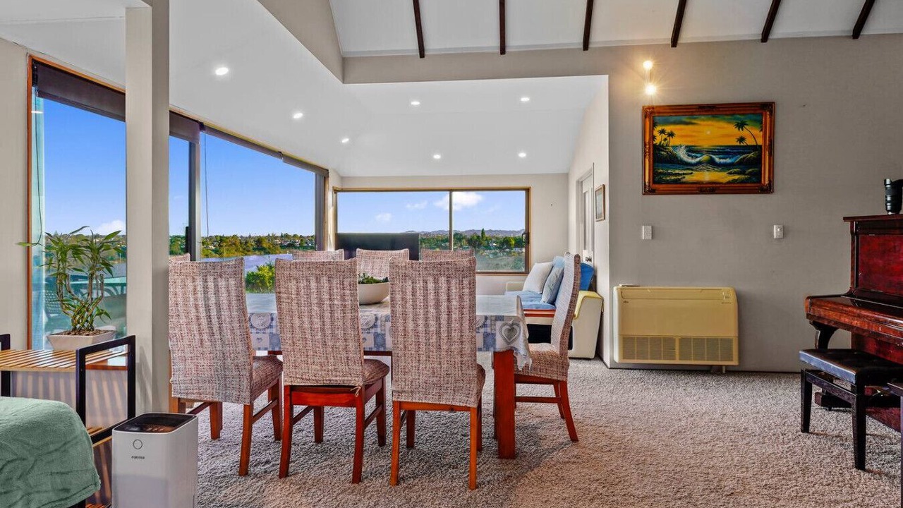 Photo of Livingroom in West Harbour
