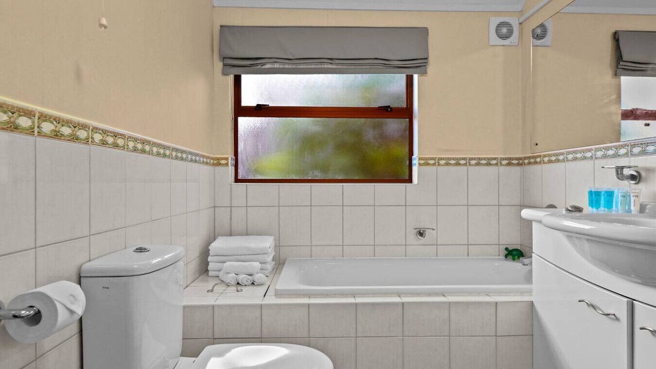 Photo of Bathroom in West Harbour