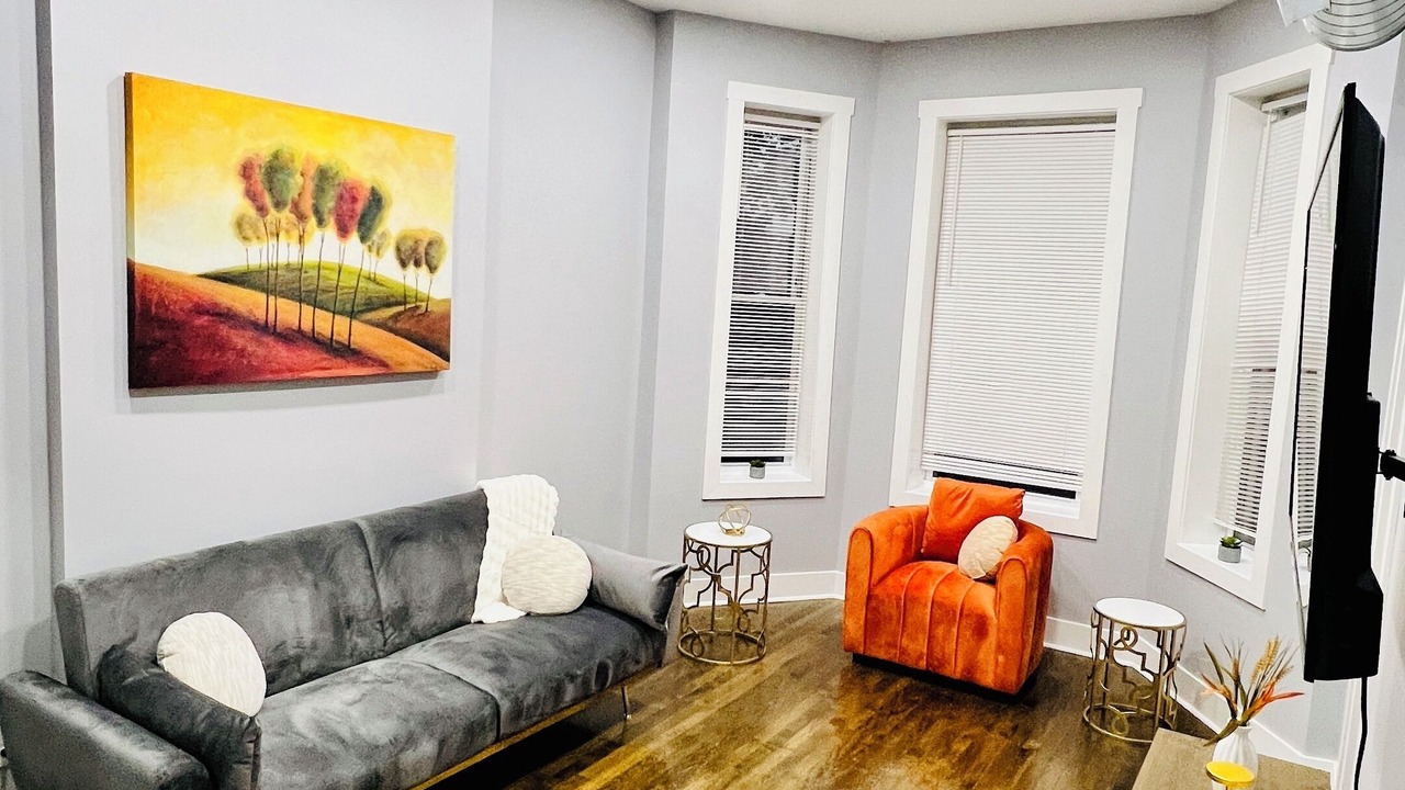 Photo of Livingroom in Heart of Chicago