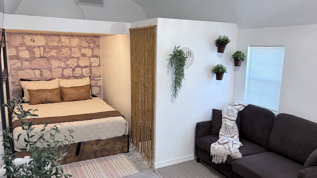 Photo of Bedroom in Candler