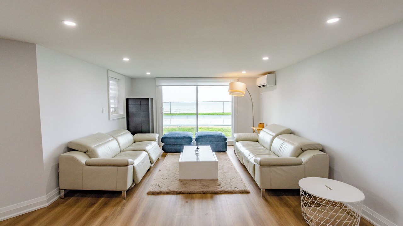 Photo of Livingroom in Port Colborne