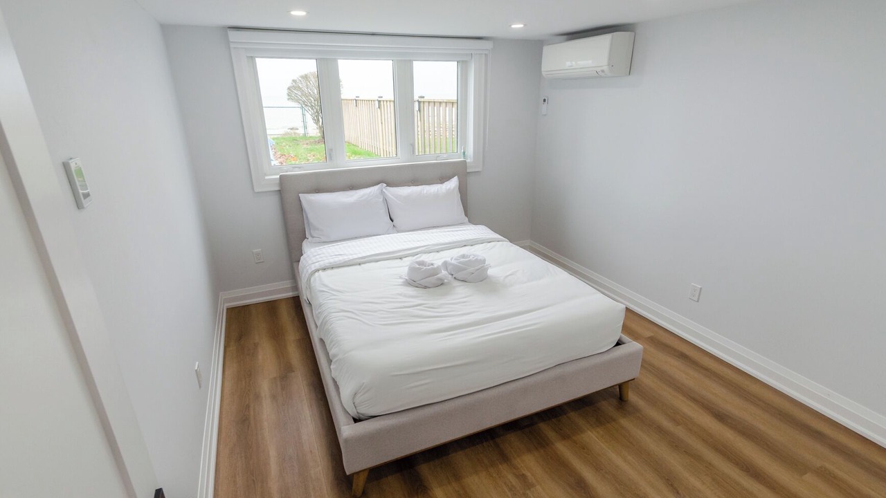 Photo of Bedroom in Port Colborne
