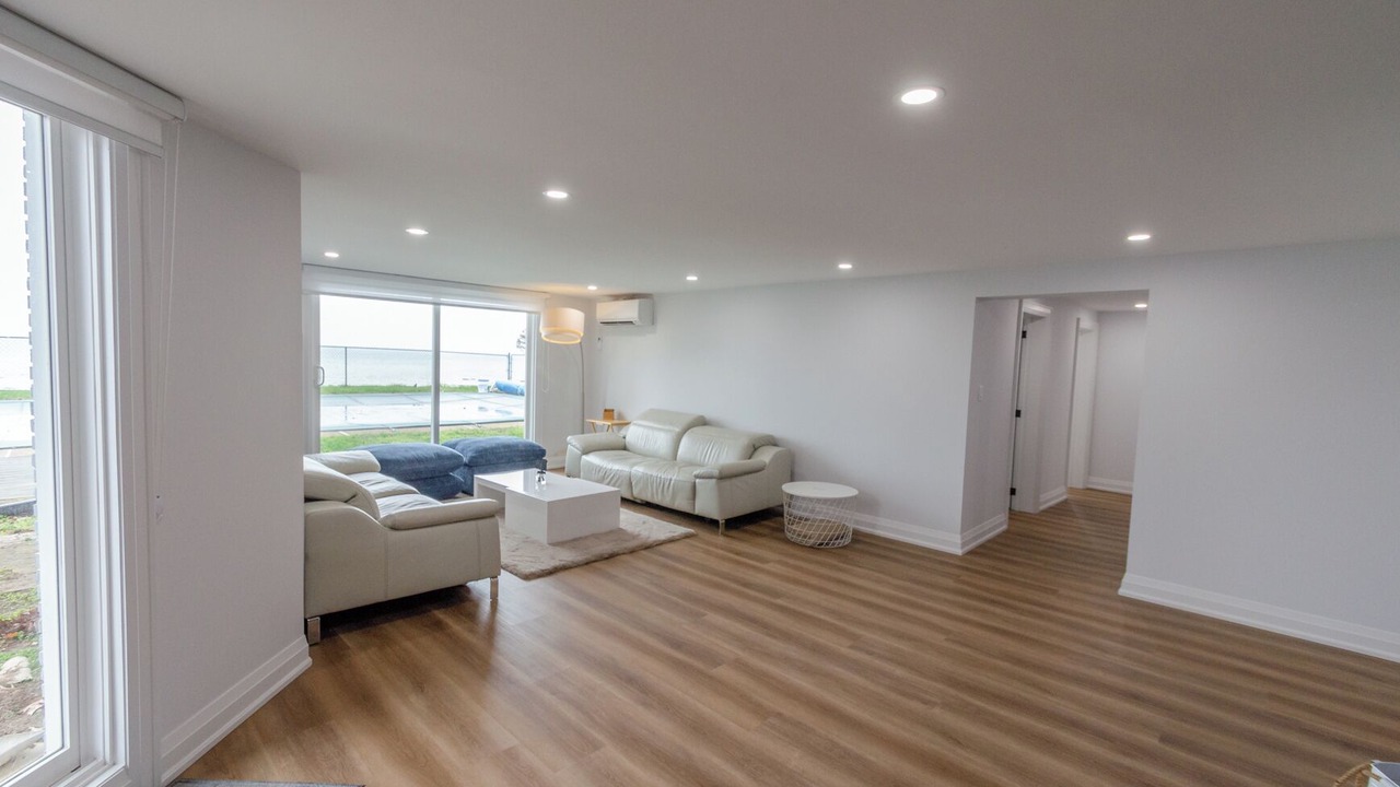 Photo of Livingroom in Port Colborne