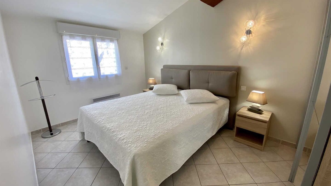 Photo of Bedroom in Roquefort-des-Corbieres