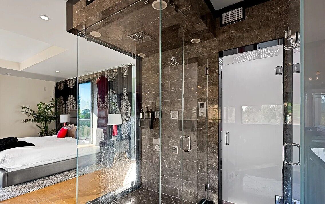 Photo of Bedroom in Hollywood Dell