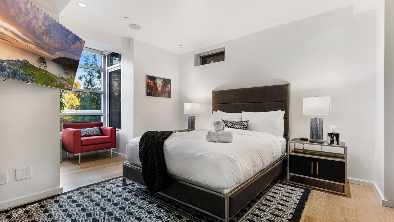 Photo of Bedroom in Hollywood Dell