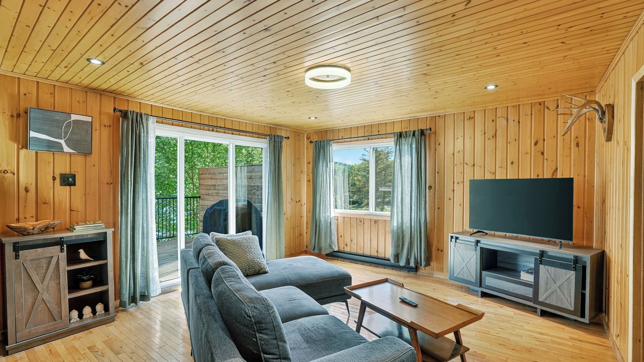 Photo of Livingroom in Lac-Saguay