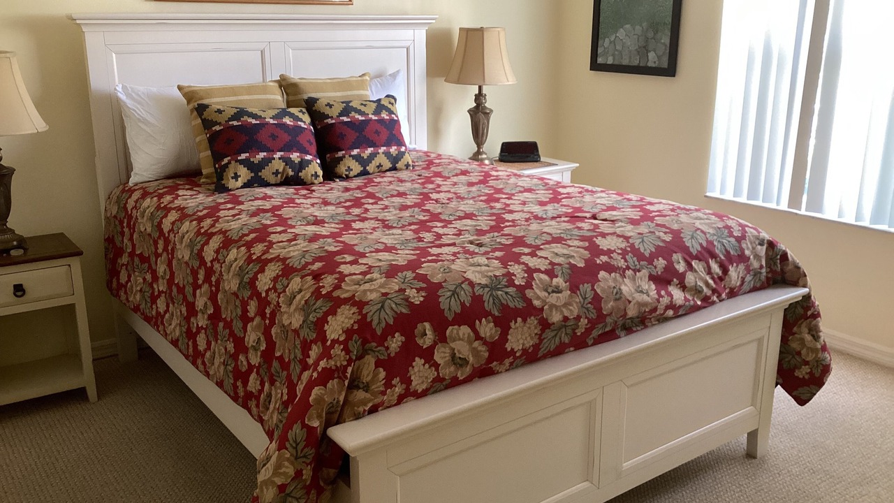 Photo of Bedroom in Glenbrook