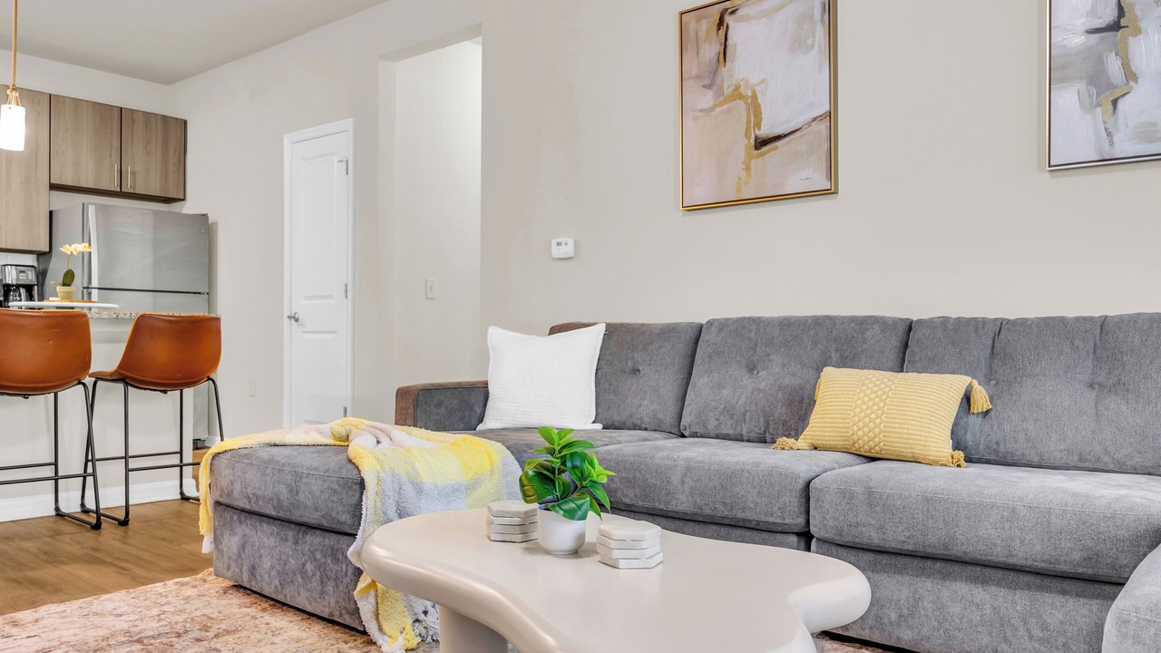 Photo of Livingroom in Northside
