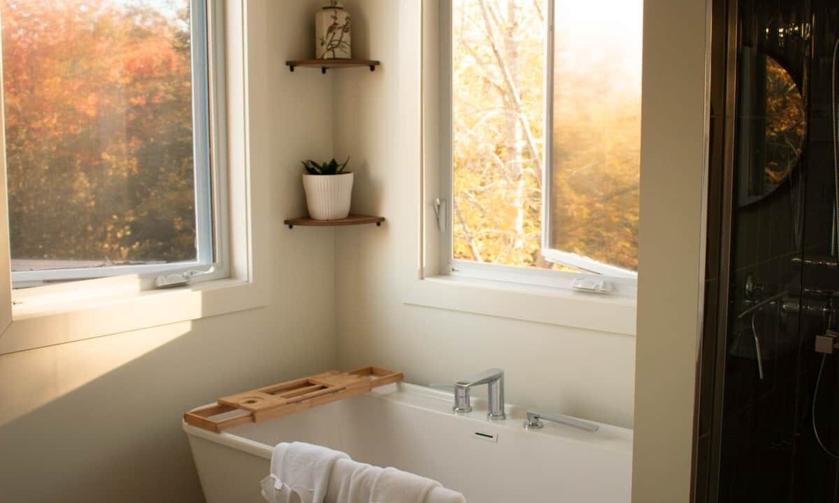 Photo of Bathroom in Central Hainesville