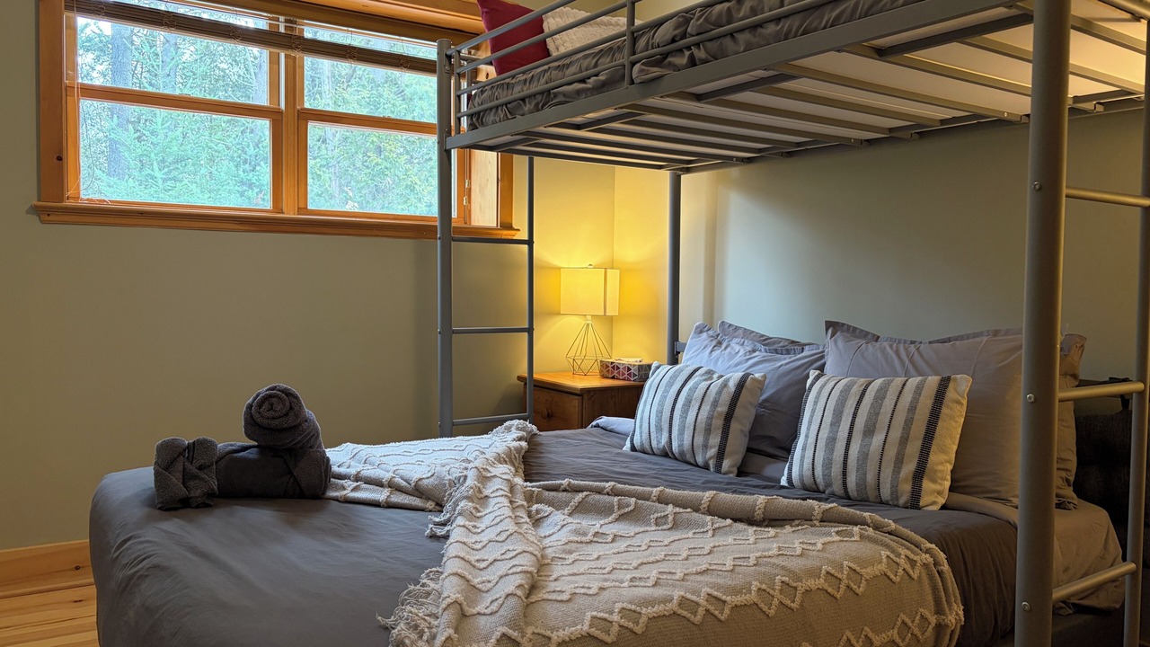 Photo of Bedroom in Fiddler Lake Resort