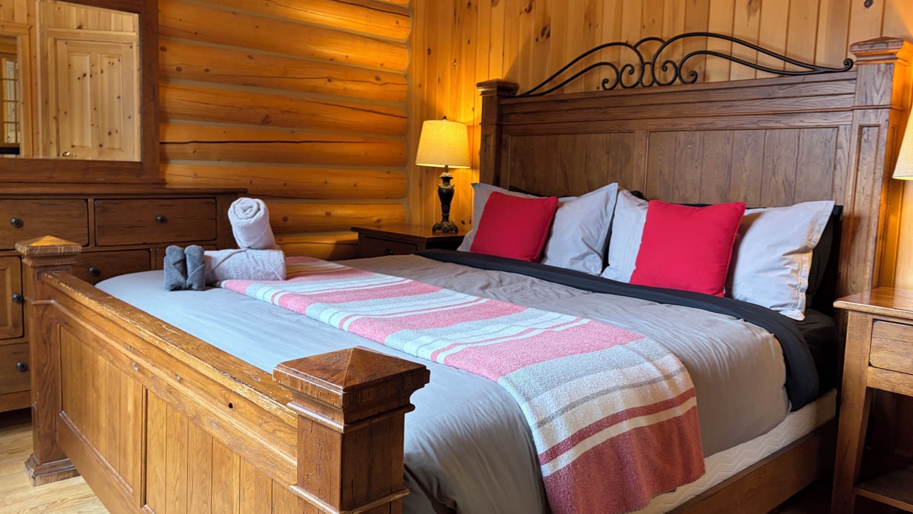 Photo of Bedroom in Fiddler Lake Resort