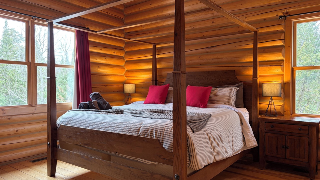 Photo of Bedroom in Fiddler Lake Resort
