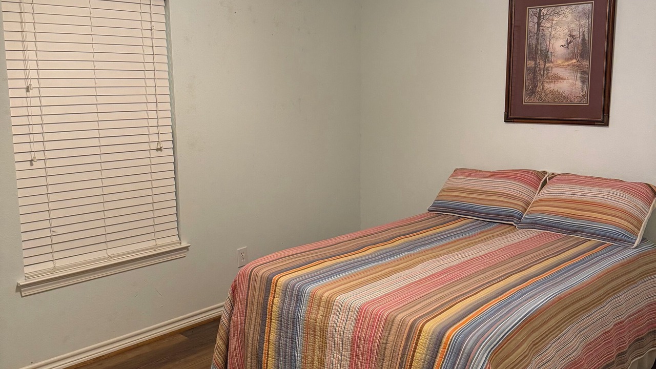 Photo of Bedroom in Sabine Pass