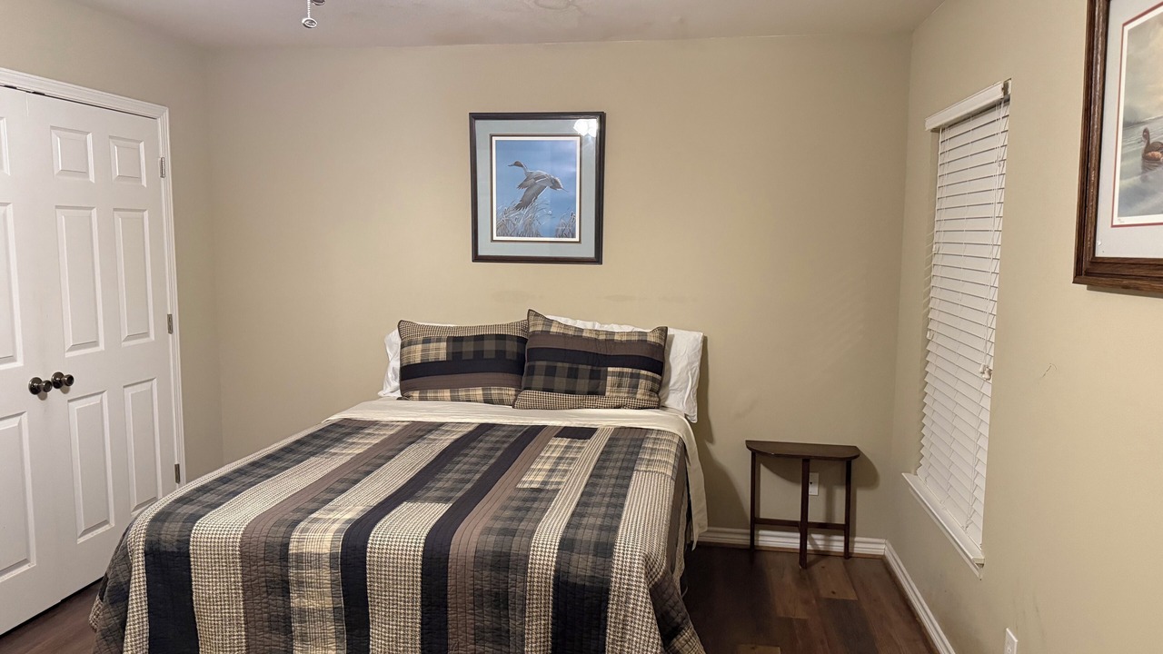 Photo of Bedroom in Sabine Pass