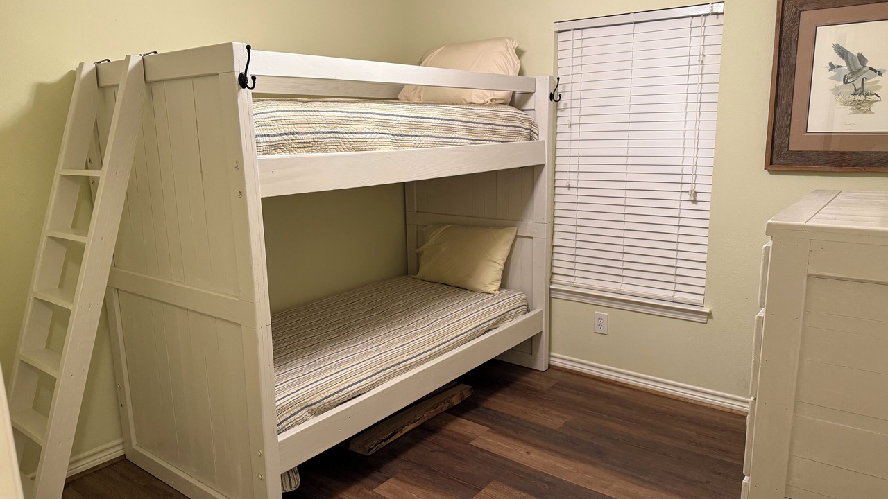 Photo of Bedroom in Sabine Pass