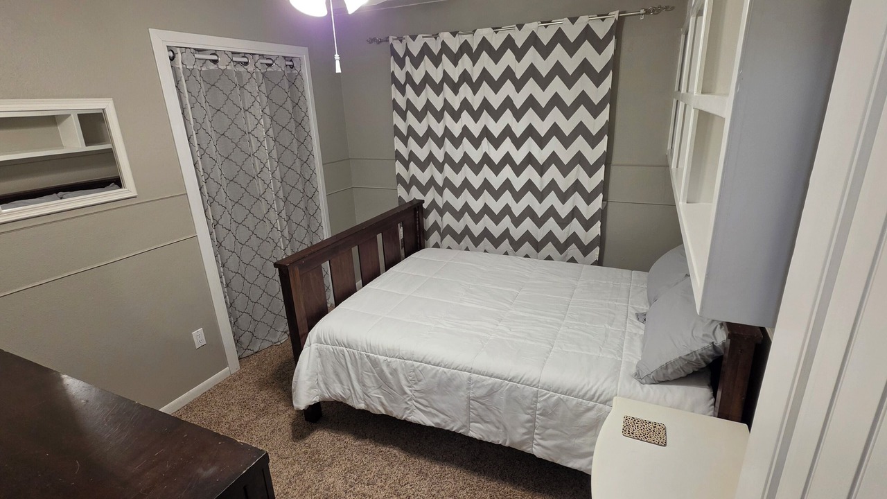 Photo of Bedroom in Pearland