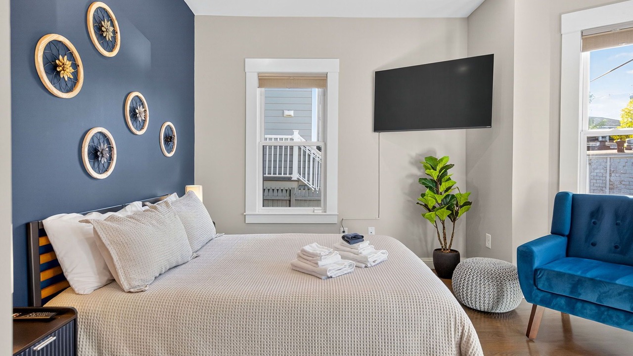Photo of Bedroom in East Somerville