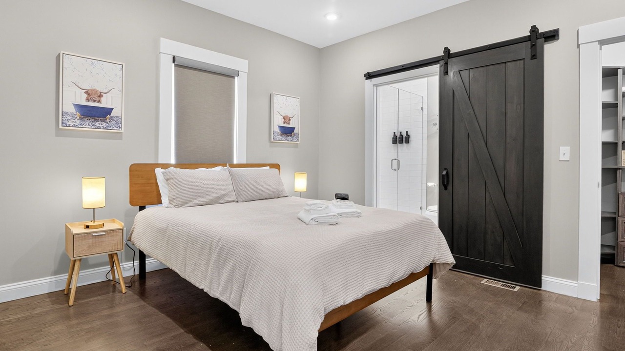 Photo of Bedroom in East Somerville