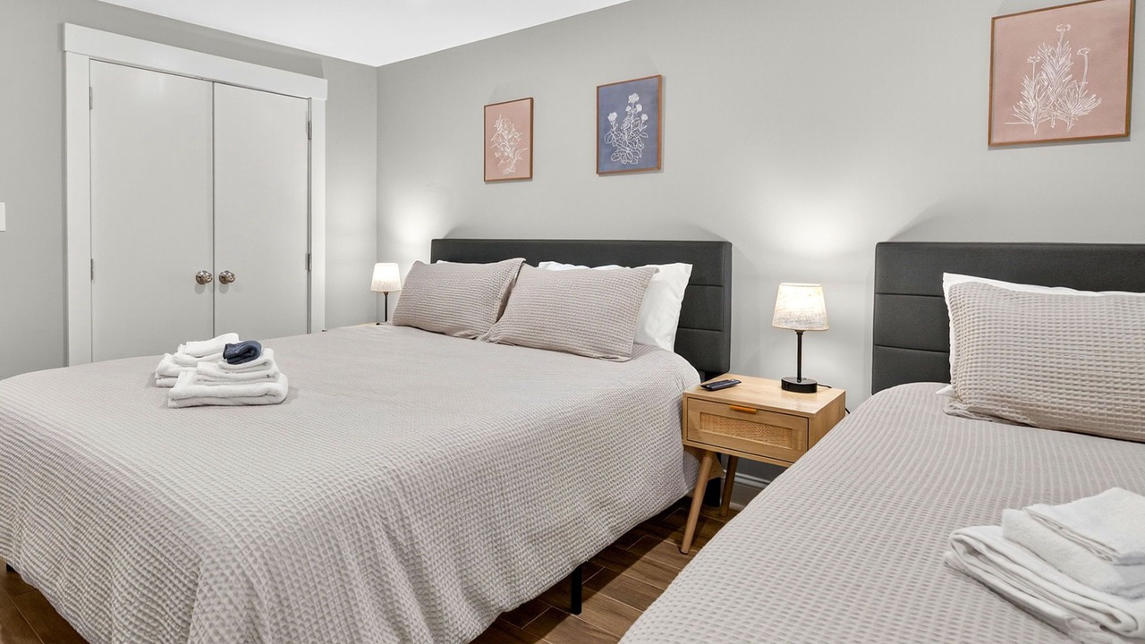 Photo of Bedroom in East Somerville