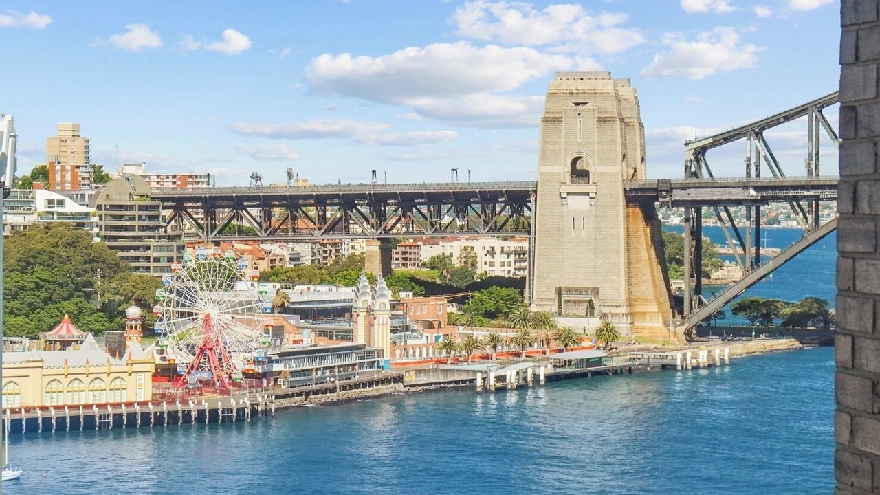 Photo of Others in McMahons Point