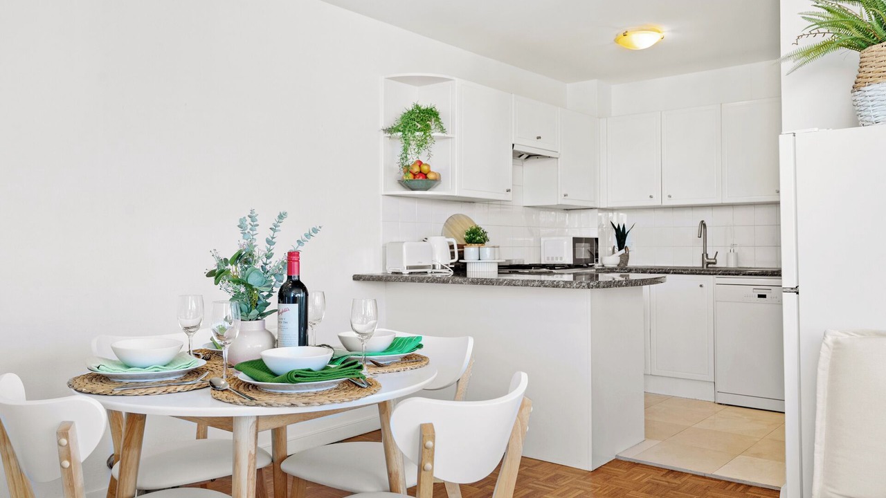 Photo of Others in McMahons Point