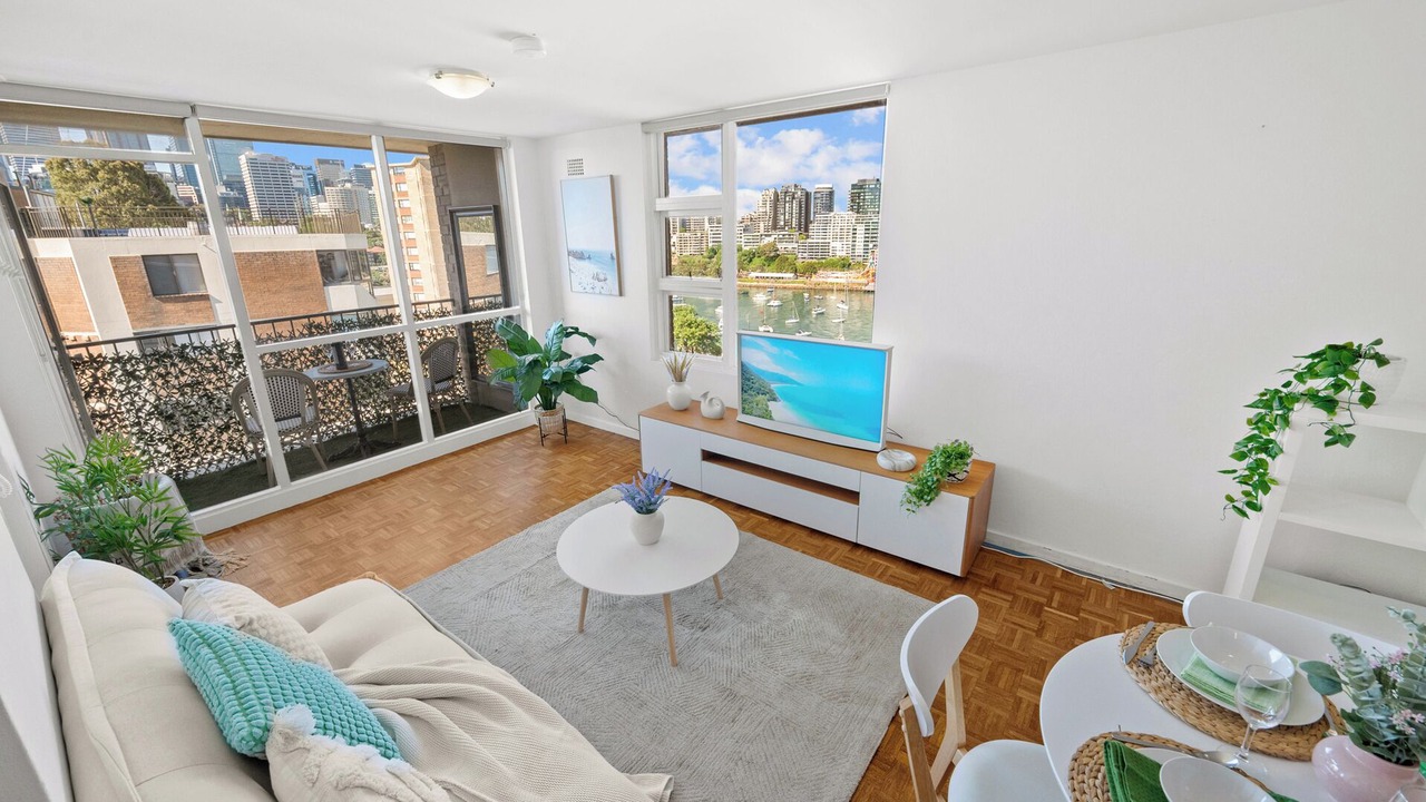Photo of Livingroom in McMahons Point
