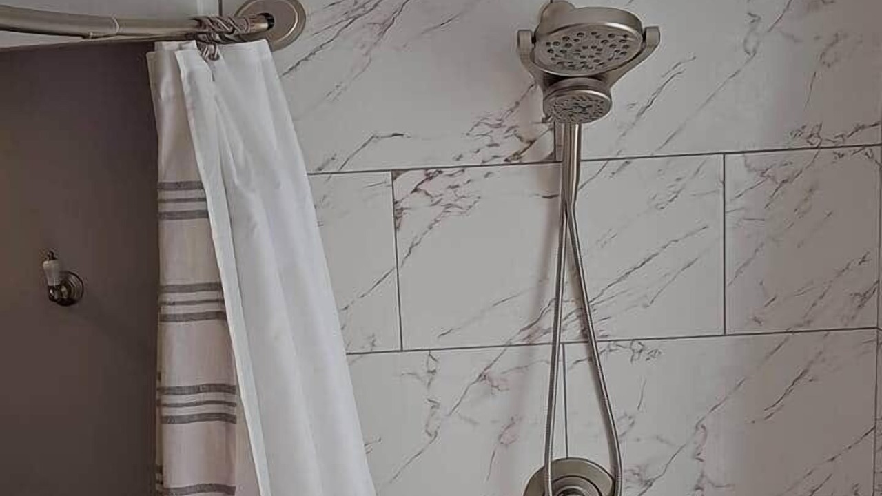 Photo of Bathroom in Dixon Park