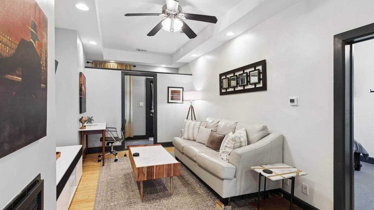 Photo of Livingroom in Dixon Park