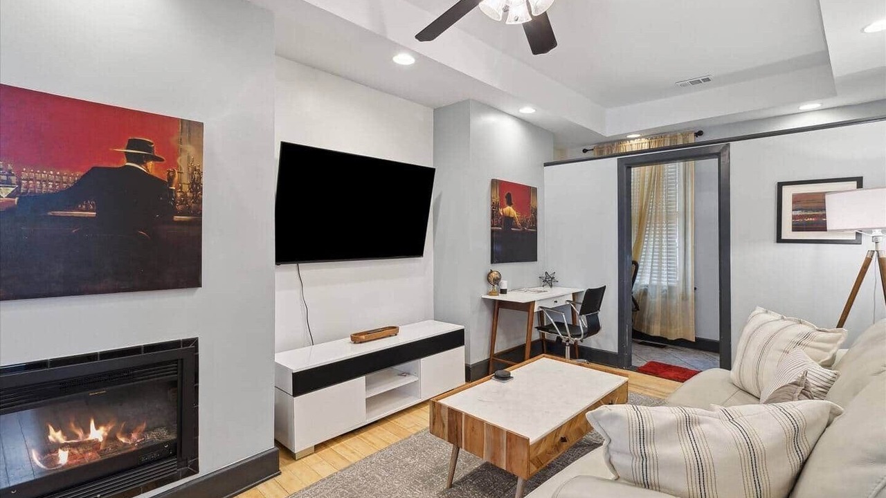 Photo of Livingroom in Dixon Park