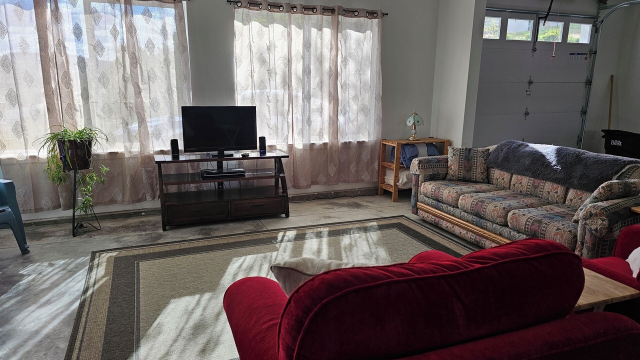 Photo of Livingroom in Maupin