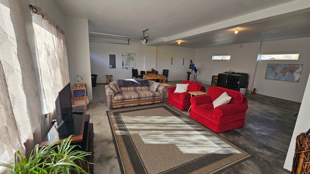 Photo of Livingroom in Maupin