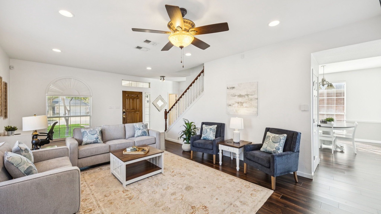 Photo of Livingroom in Grapevine