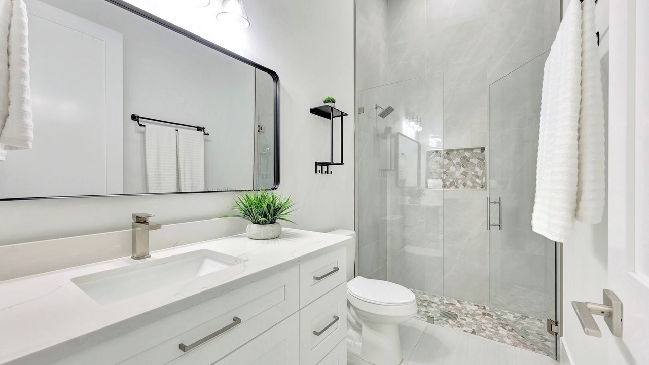 Photo of Bathroom in Naples Park