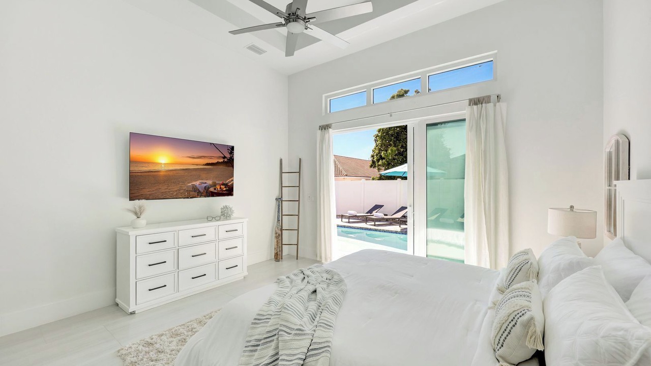 Photo of Bedroom in Naples Park