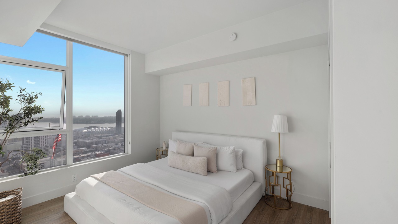 Photo of Bedroom in Gaslamp Quarter
