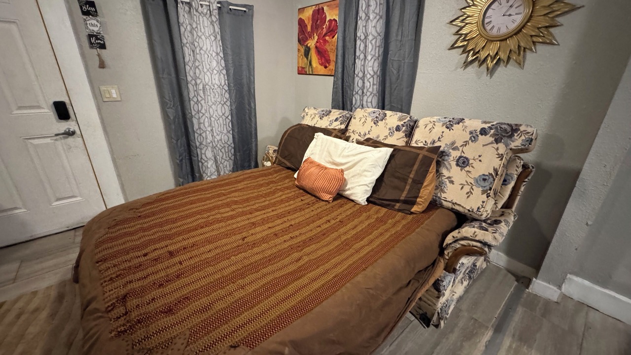 Photo of Bedroom in Tulsa
