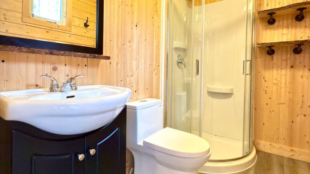 Photo of Bathroom in Pohenegamook