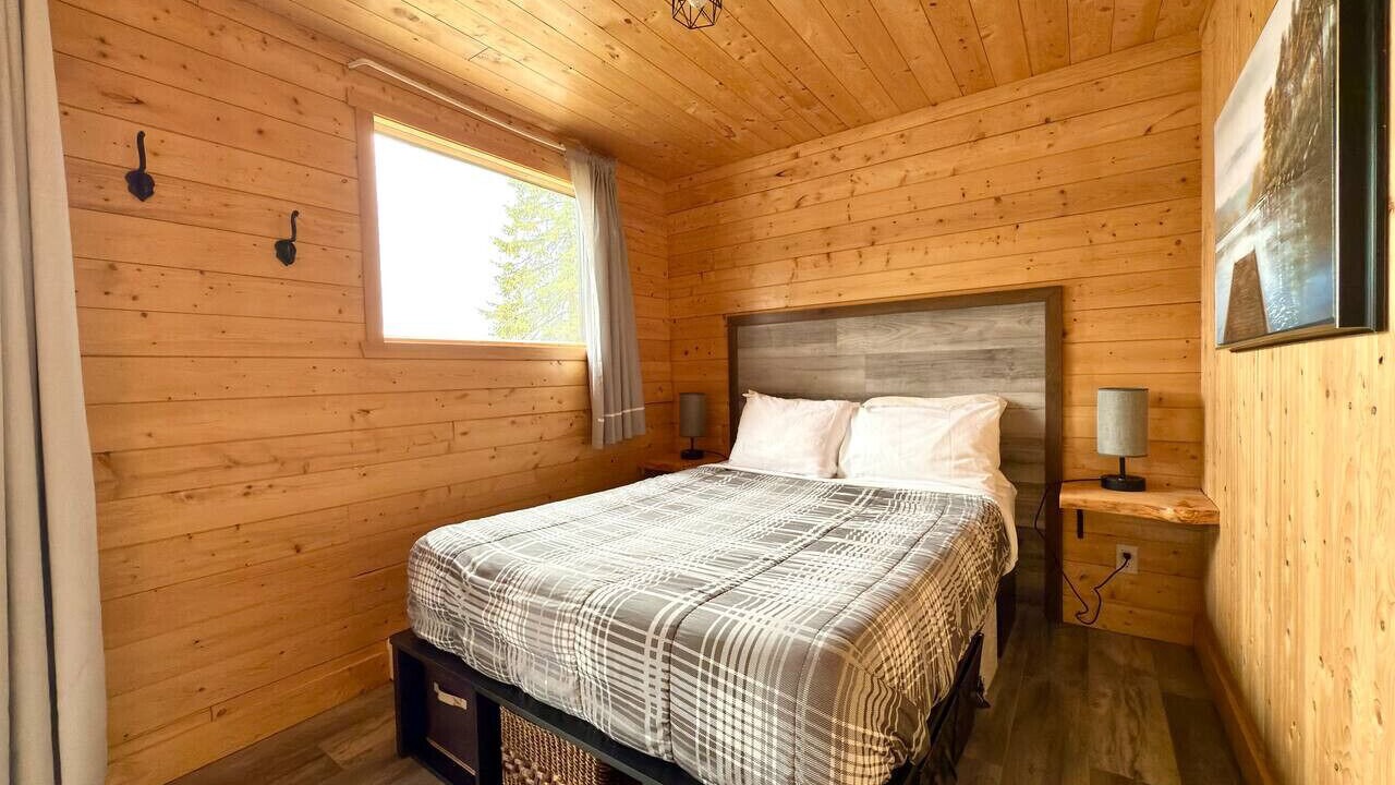 Photo of Bedroom in Pohenegamook