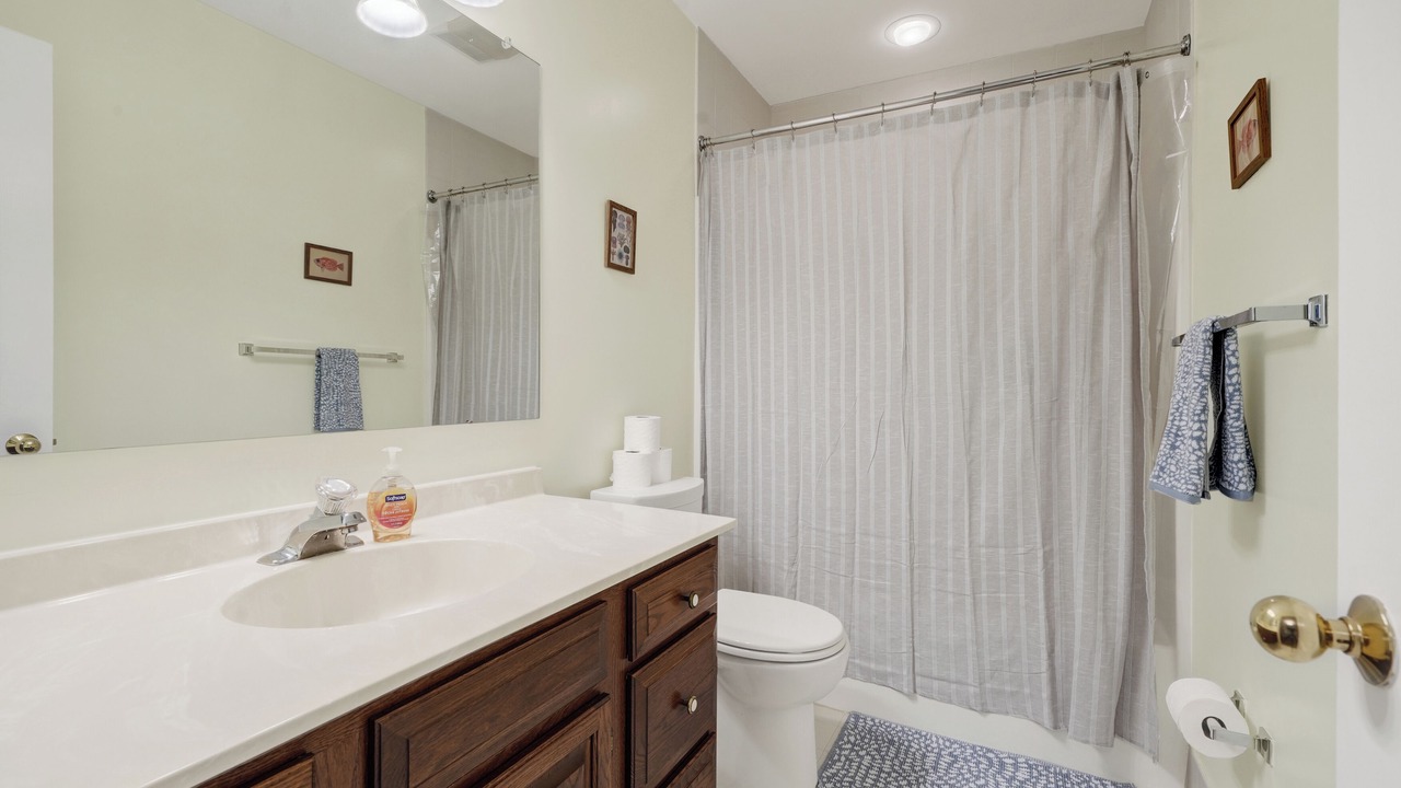 Photo of Bathroom in Newark
