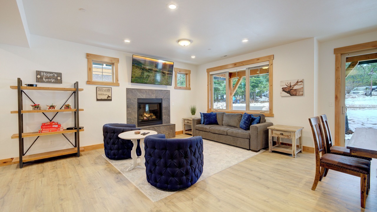 Photo of Livingroom in Cle Elum