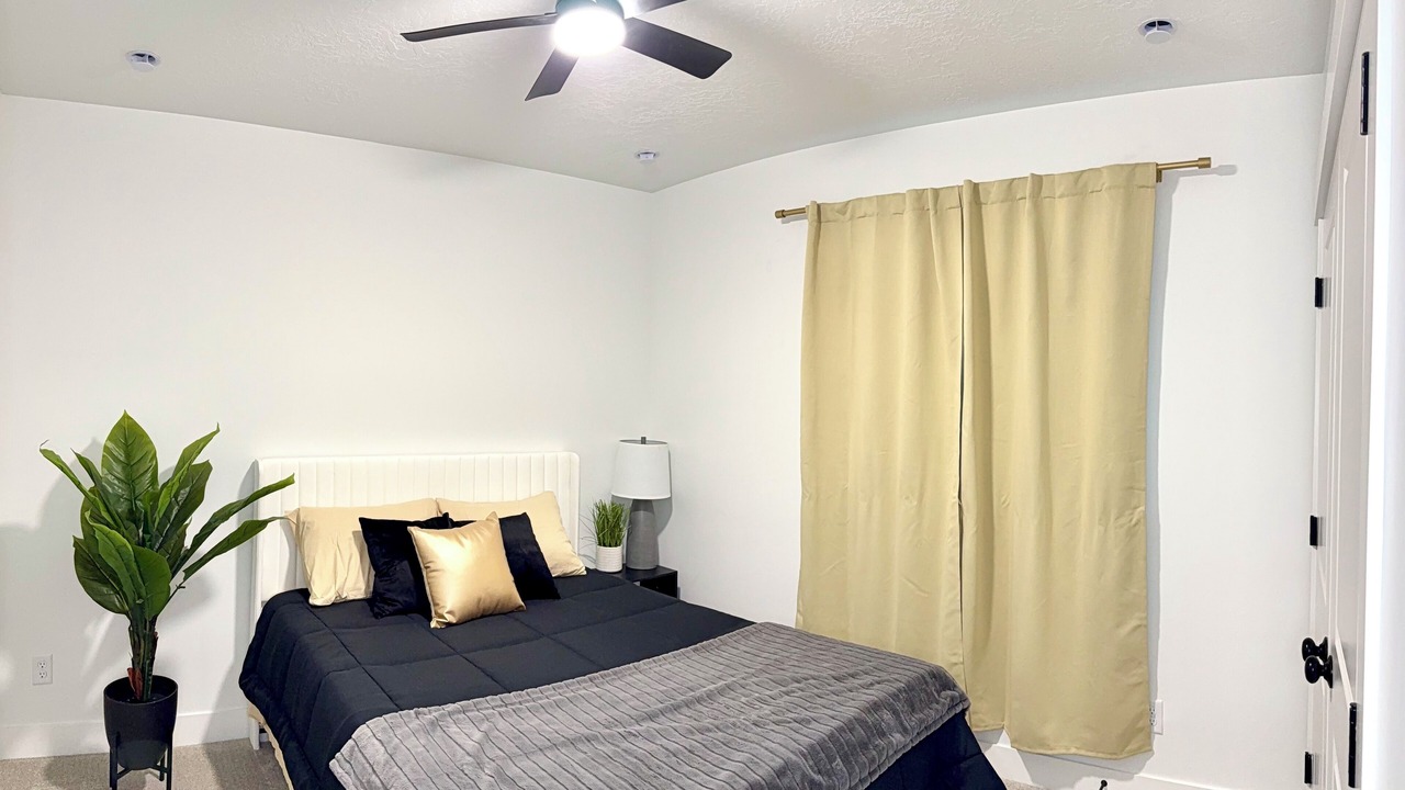 Photo of Bedroom in Eagle Mountain