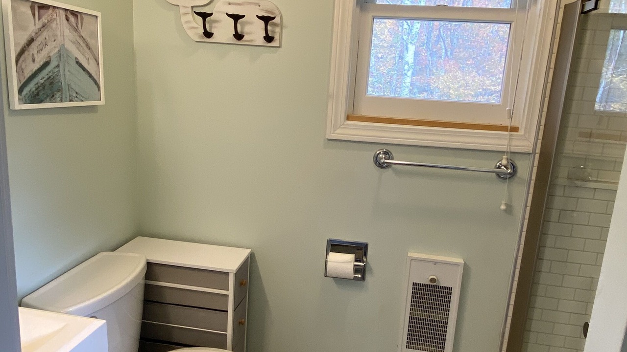 Photo of Bathroom in East Boothbay