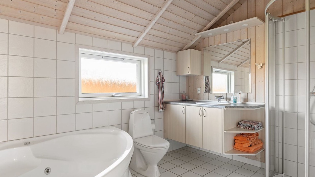 Photo of Bathroom in Bog By