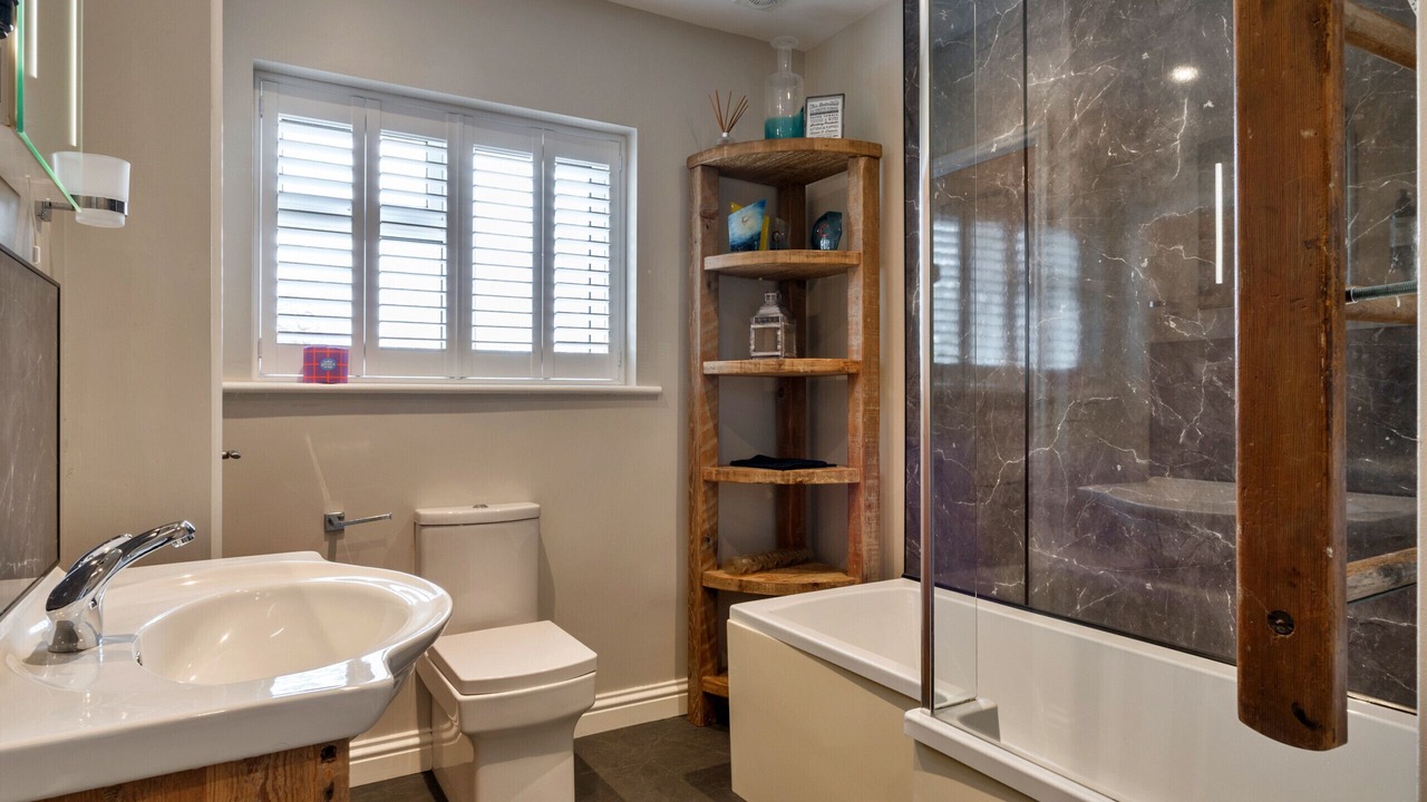 Photo of Bathroom in Widemouth Bay