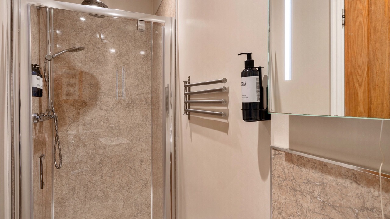 Photo of Bathroom in Widemouth Bay