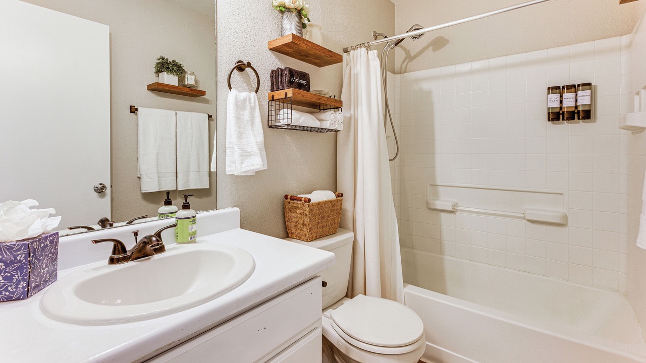 Photo of Bathroom in Lochbuie