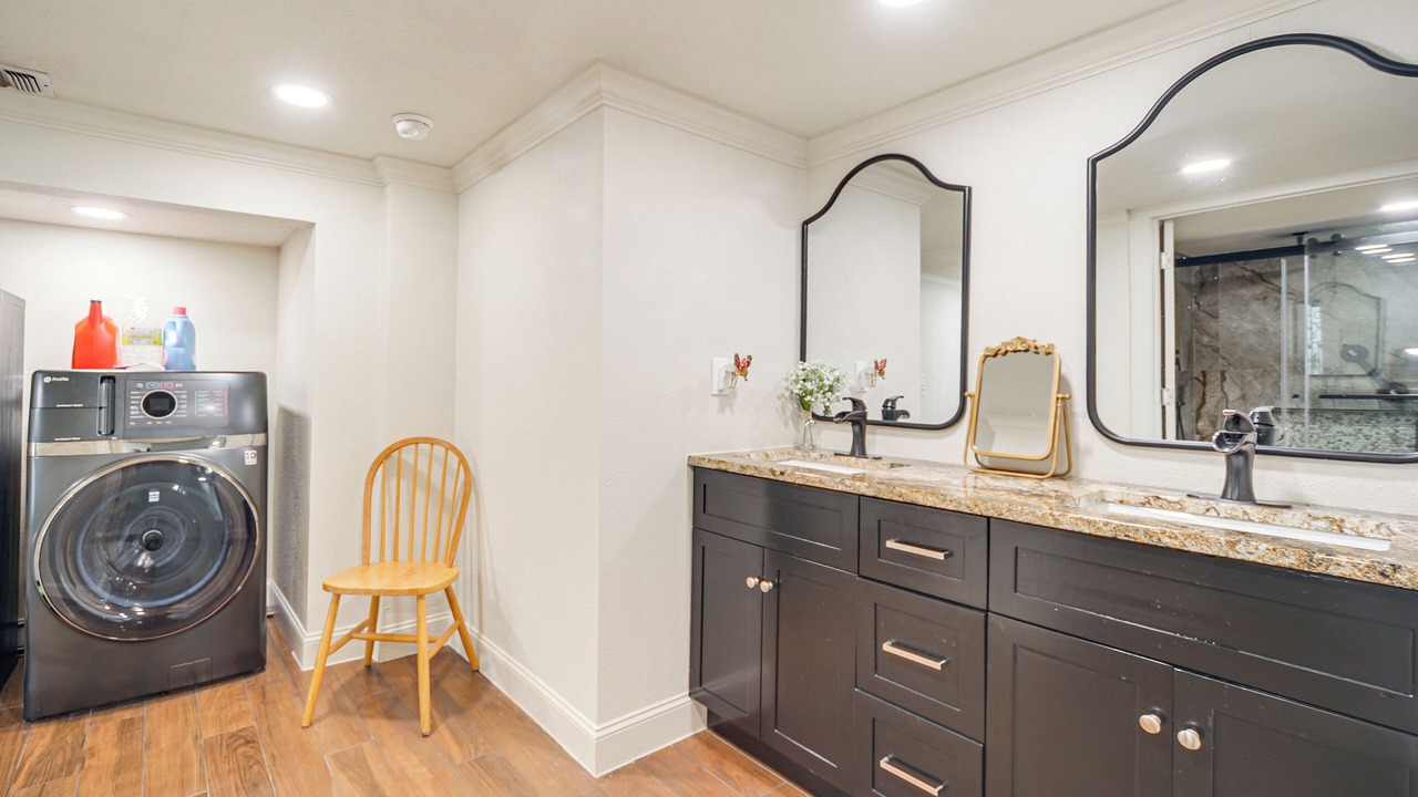 Photo of Bathroom in Granite Shoals